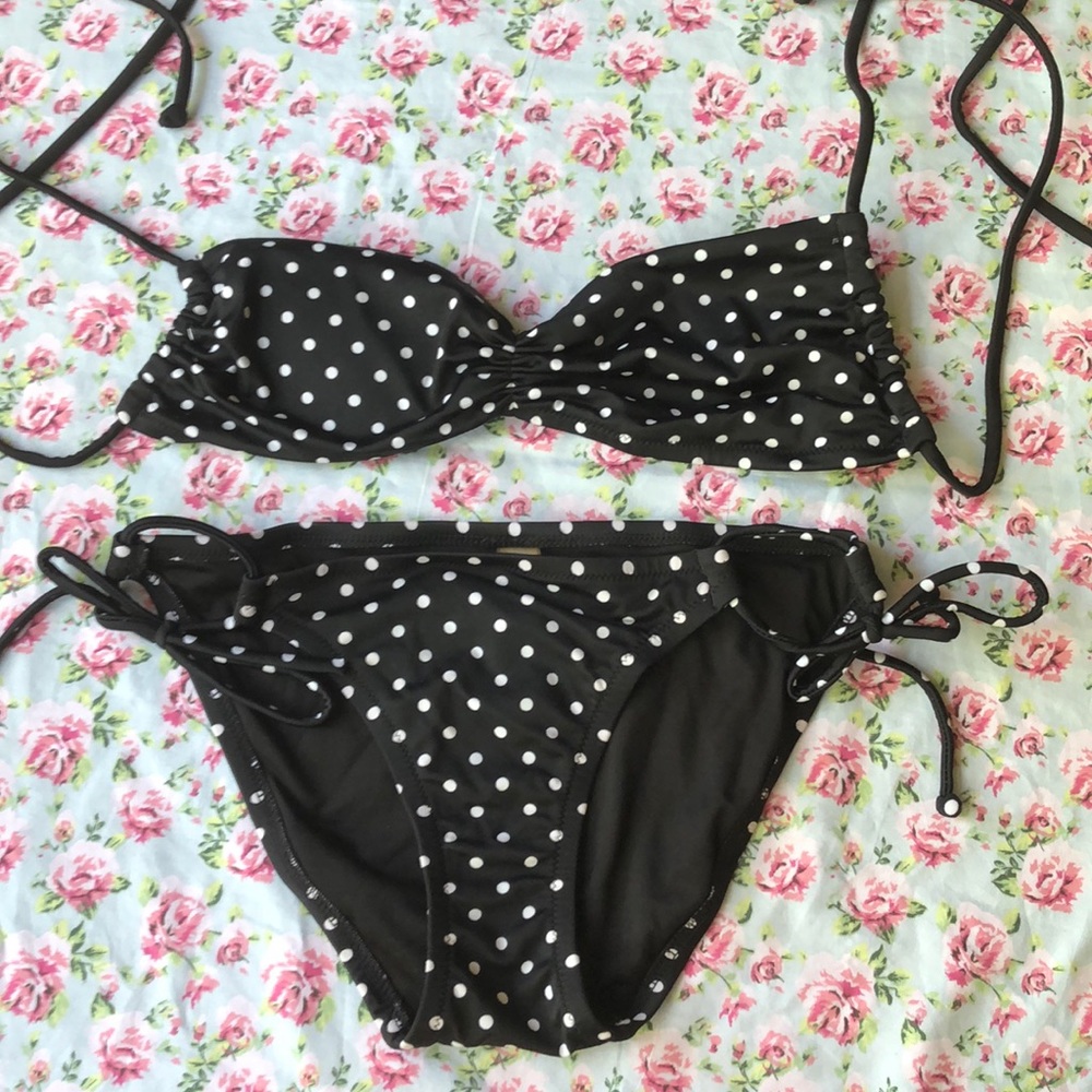 Victoria’s Secret polkadot bikini